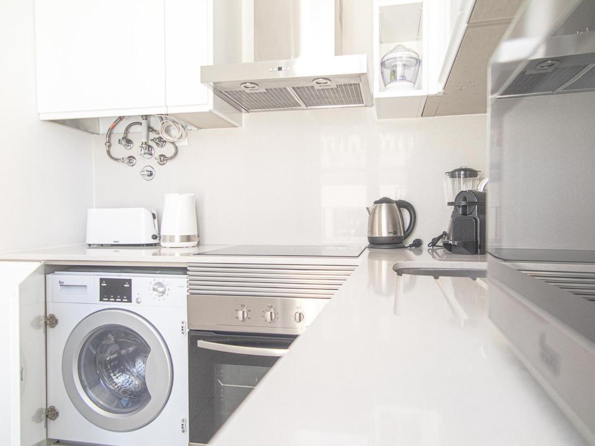 Baixa Chiado 2 Bedroom Duplex Apt With Ac Elevator Lisbon Luaran gambar